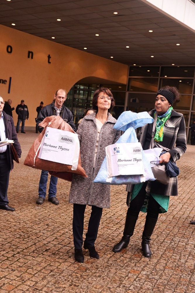  Commissioner Marianna Thyssen outside Berlaymont for the 15th EU meeting of people experiencing poverty