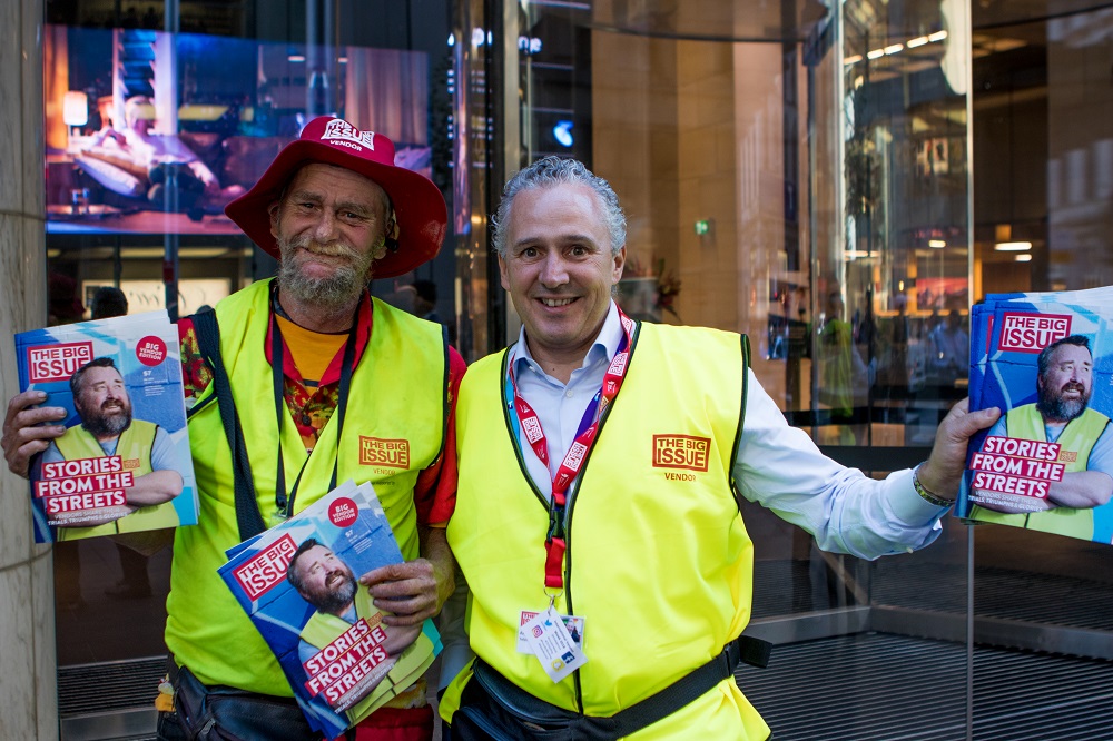 Telstra CEO Andrew Penn with vendor Dave. Credit: Shawn Vincent