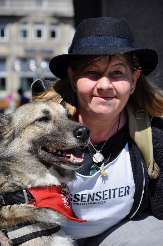 Linda with her dog Clayd (Photo: Christina Bacher)