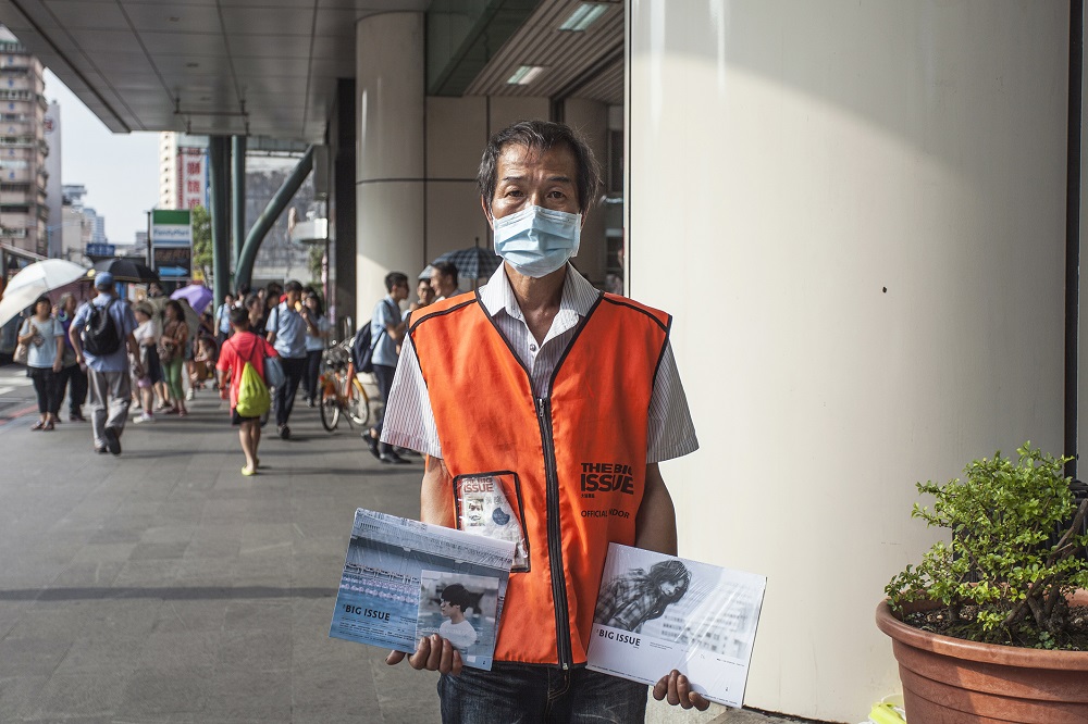 Lung-yen Huang, magazine seller at Qizhang station Photo Credit: Yu-ruei Lu / The Big Issue Taiwan