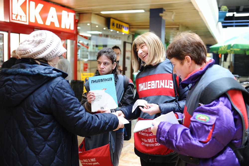 Moracanin selling Lice v Lice with vendors during #VendorWeek