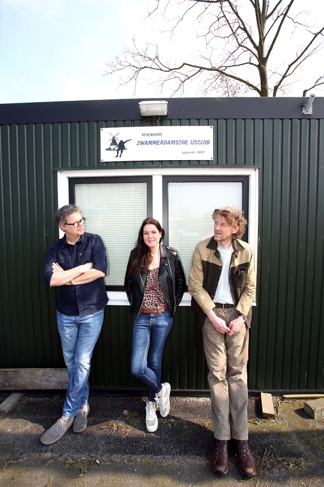 (L-R): Z! editor Hans van Dalfsen, Haags Straatnieuws editor Natascha Frensch, and Straatnieuws editor Frank Dries. [Credit: Karin Stroo]