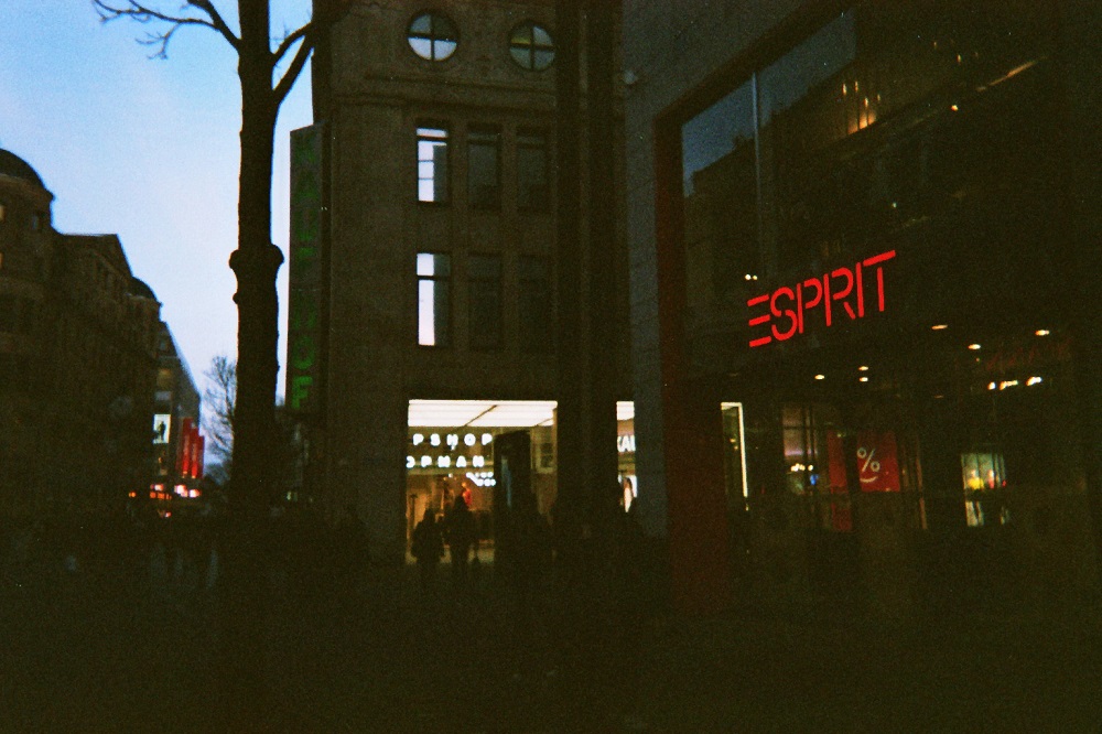 5pm: The Galleria shopping centre in the Schildergase - on a tour of the south of the city.