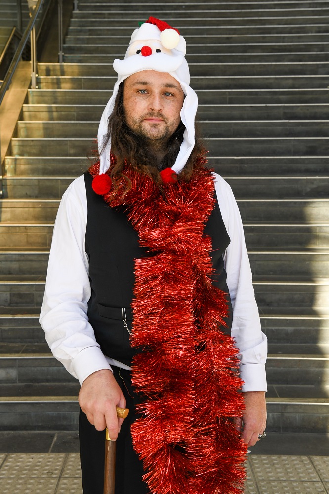 Big Issue Australia vendor Daryl. [Credit: Mark Avellino]