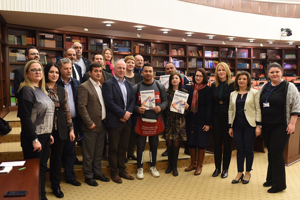 Lice v Lice staff and vendors with members of the North Macedonian Assembly